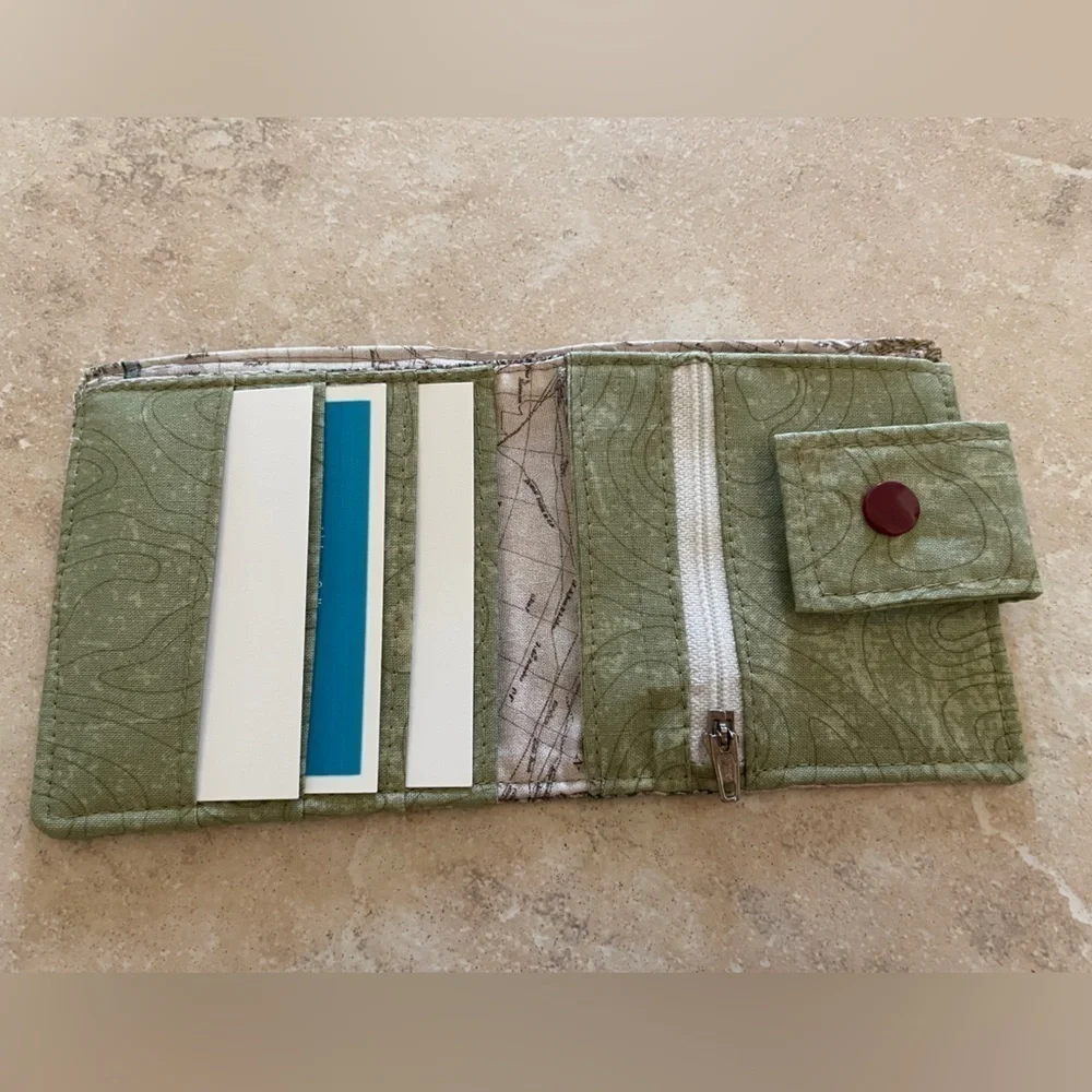 Handmade Map-Inspired Wallet – Snap Closure & Zipper Pocket